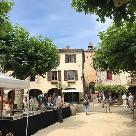 Maison La Cloche Nyaraló *