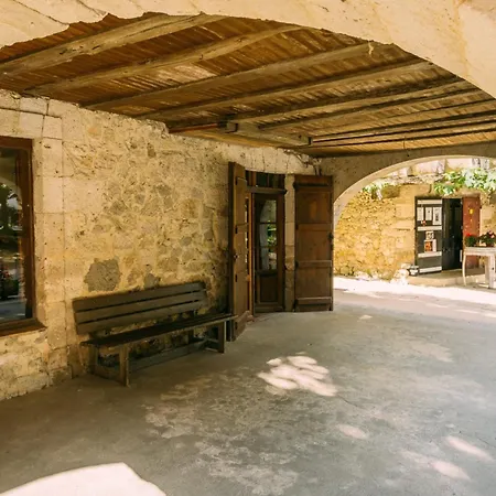 Maison La Cloche Nyaraló