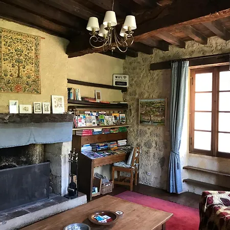 Maison La Cloche * Fources